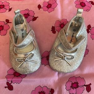 Infant Shoes Koala Baby sz 2 silver Glitter Sparkle Mary Jane Fancy Girl